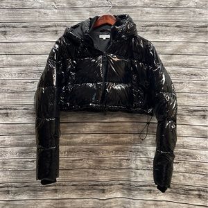 Good American shiny black puffer half crop hooded jacket size 0